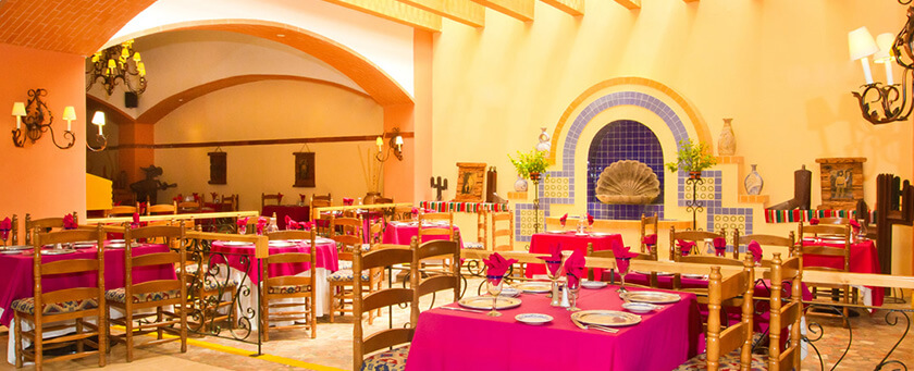 restaurants and bars at Royal Solaris Los Cabos